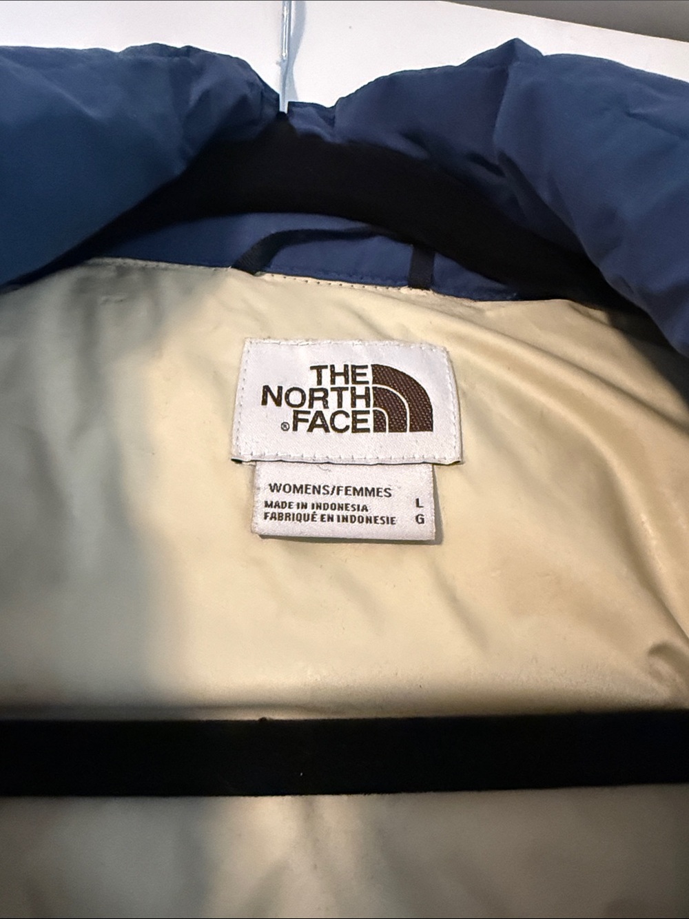 The North Face Blue Ski Down Coat with Cream Interior - Picture 2 of 6